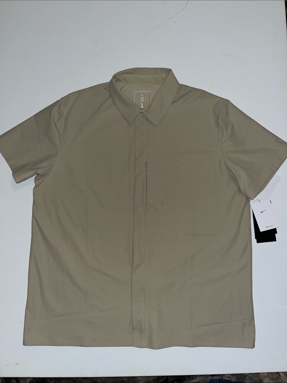 Nike 24.7 Shirt Mens L Collar  Short Sleeve Snap Perfect Stretch HQ6958 $85 FLAW
